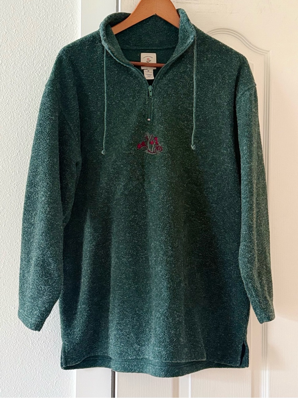 Victoria’s Secret Country Green Quarter Zip Fleece Pullover Embroidered Berry M